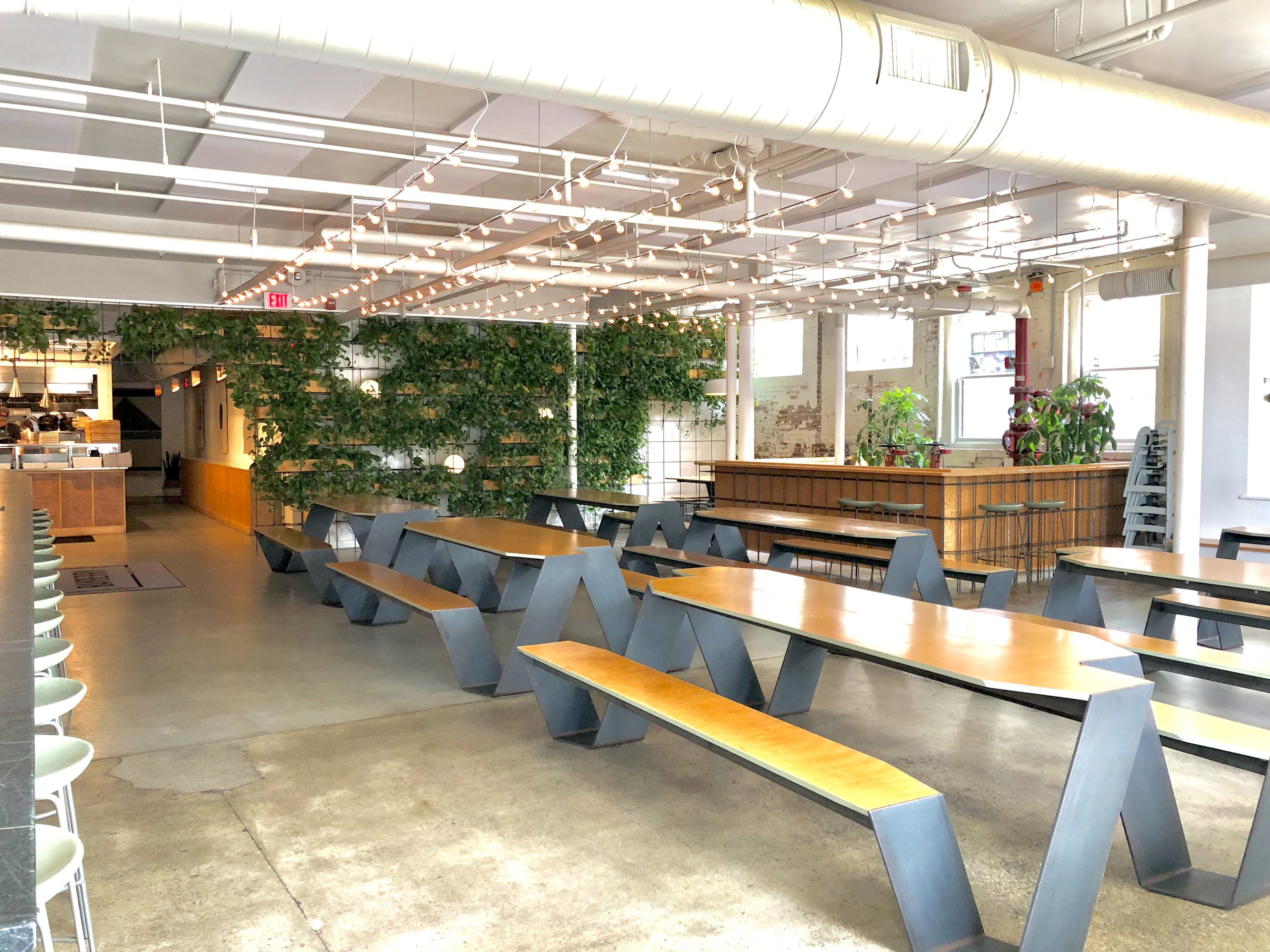  BEER HALL